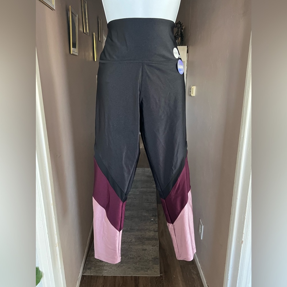 Pink by Victoria secret leggings medium NWT